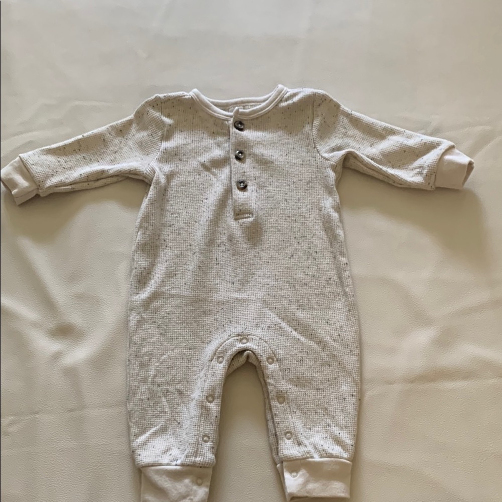 Speckled Cream Baby Onesie - Modern Moments Gerber 6/9 months